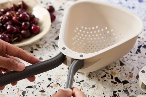 Droplet Large White Colander with Folding Handle - Image 3