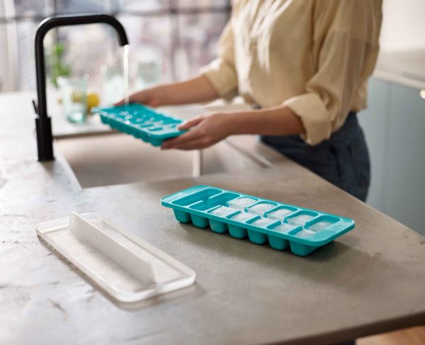 Flow? Pack of 2 Easy-fill Blue Ice-cube Trays - Image 3