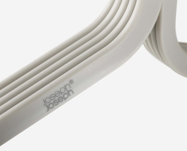 Orderly? Set of 5 Anti-tangle Ecru Clothes Hangers - Image 7