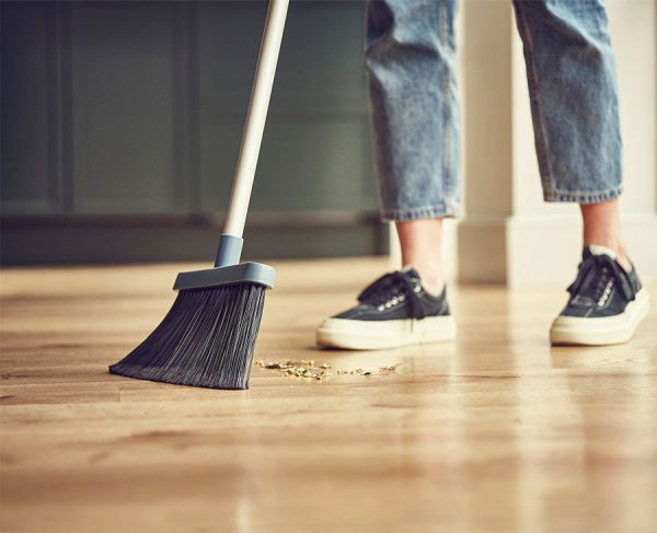 CleanStore Blue Wall-mounted Broom - Image 2