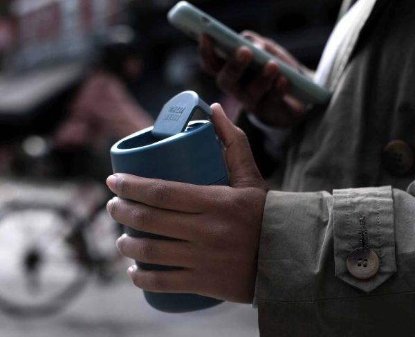 Sipp? Blue Travel Mug with Hygienic Lid 340ml - Image 3