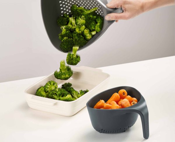 Nest? 2-piece Gray Colander Set - Image 4