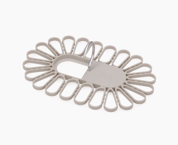 Petal? 22-piece Quick-grip Ecru Drying Hanger