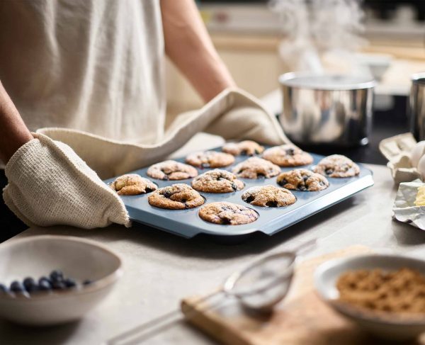 Nest? Bake Non-Stick 12 Cup Blue Muffin Pan - Image 3