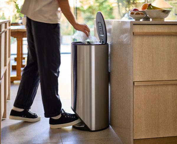 Arc? 30L Easy-push Stainless-steel Pedal Trash Can - Image 2