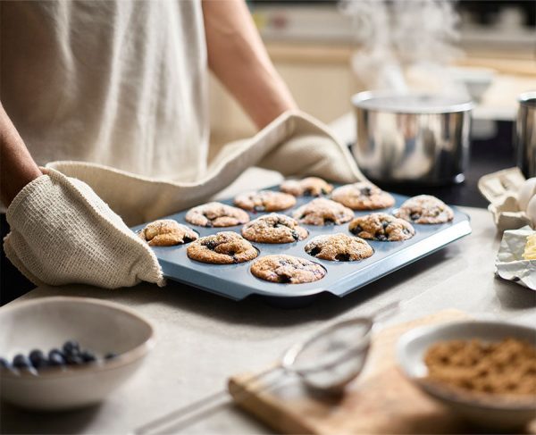 Nest? Bake Non-Stick 12 Cup Blue Muffin Pan - Image 2